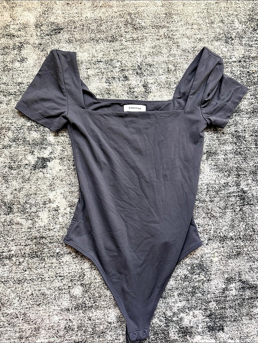Babaton Contour Squareneck Short Sleeve Bodysuit Gray Small